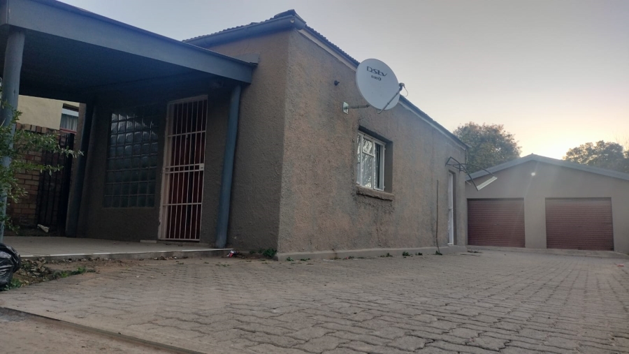 4 Bedroom Property for Sale in Ladybrand Free State